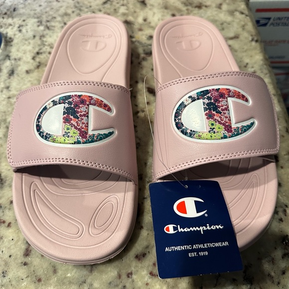 Champion Shoes - Woman’s Pink Slides. Size 8